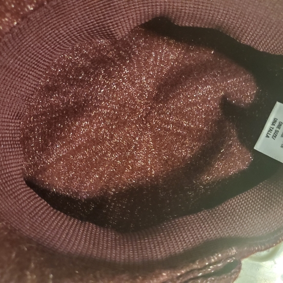 Maroon hat - Picture 6 of 6